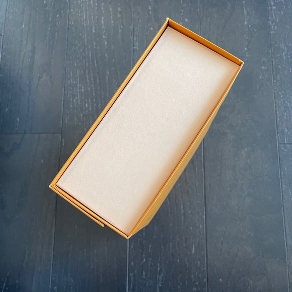 LOUIS VUITTON LV magnetic Gift Box Empty Large Box storage decoration - Picture 7 of 10